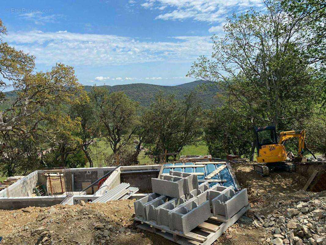 Incroyable Terrain constructible de 1147 m² en pente avec vue incroyable dans un petit village proche de Ceret - photo 4