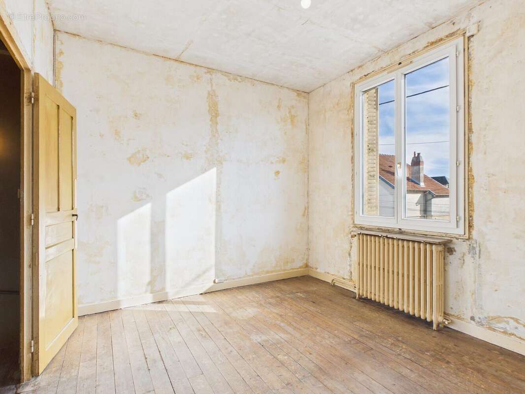 Maison à ROMILLY-SUR-SEINE