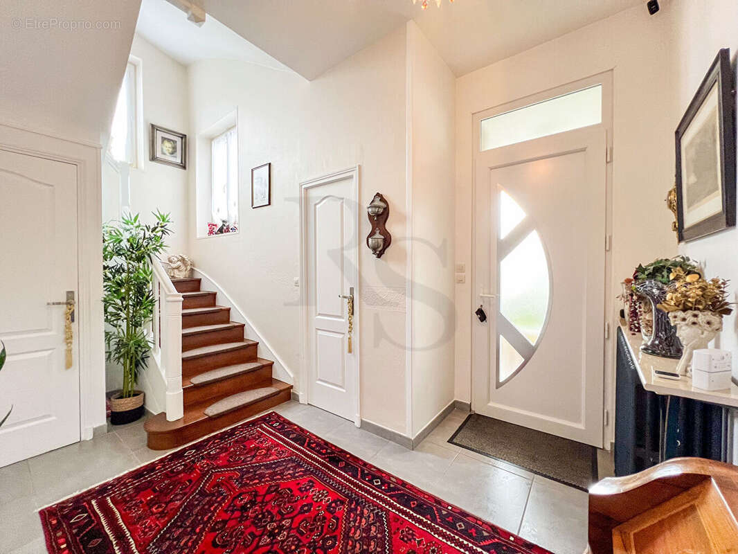 Maison à CONDE-SUR-NOIREAU