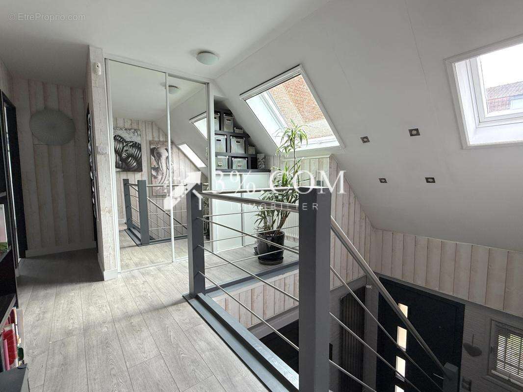 Maison Semi individuelle de 137 m2 - 4 ch - jardin - garage - photo 8