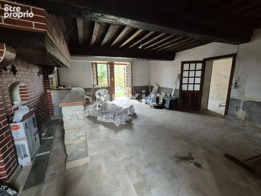Maison à rénover avec 5 500 m² de terrain, calme, beau potentiel - photo 4