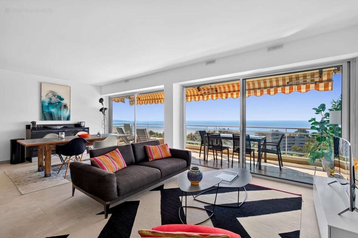 Golfe-Juan – Appartement d’exception avec vue mer panoramique dans résidence de prestige avec piscine et tennis - photo 3