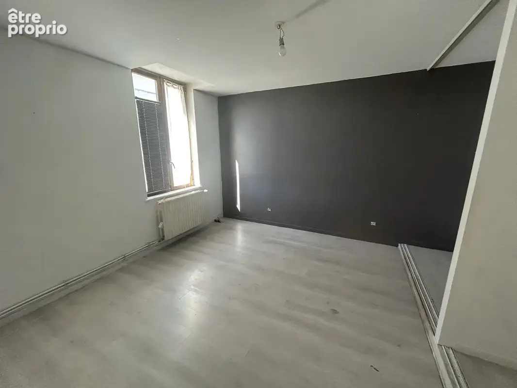 Hyper centre, maison semi individuelle à rénover de 92m2 avec petit extérieur !! - photo 8