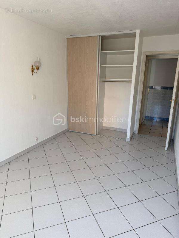 Appartement à LE MUY