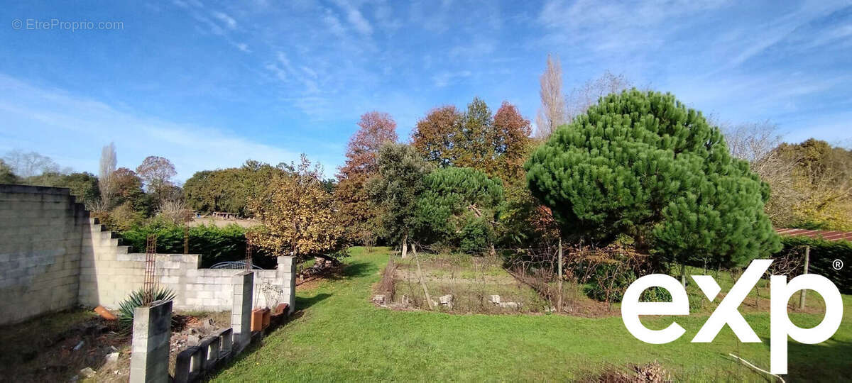 Maison à SAINT-GEOURS-DE-MAREMNE
