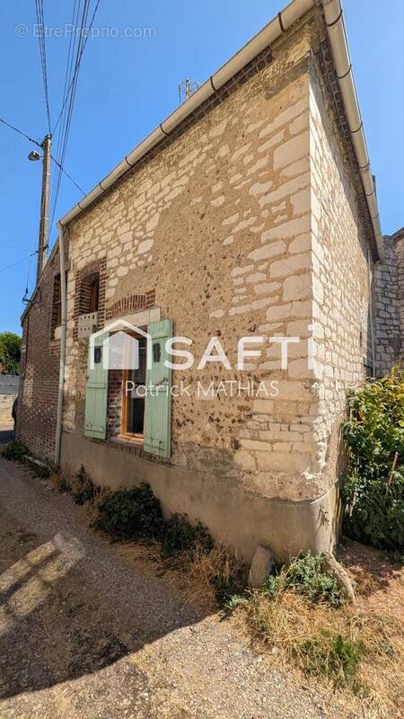 Photo 1 - Maison à SAINT-AUBIN-SUR-YONNE