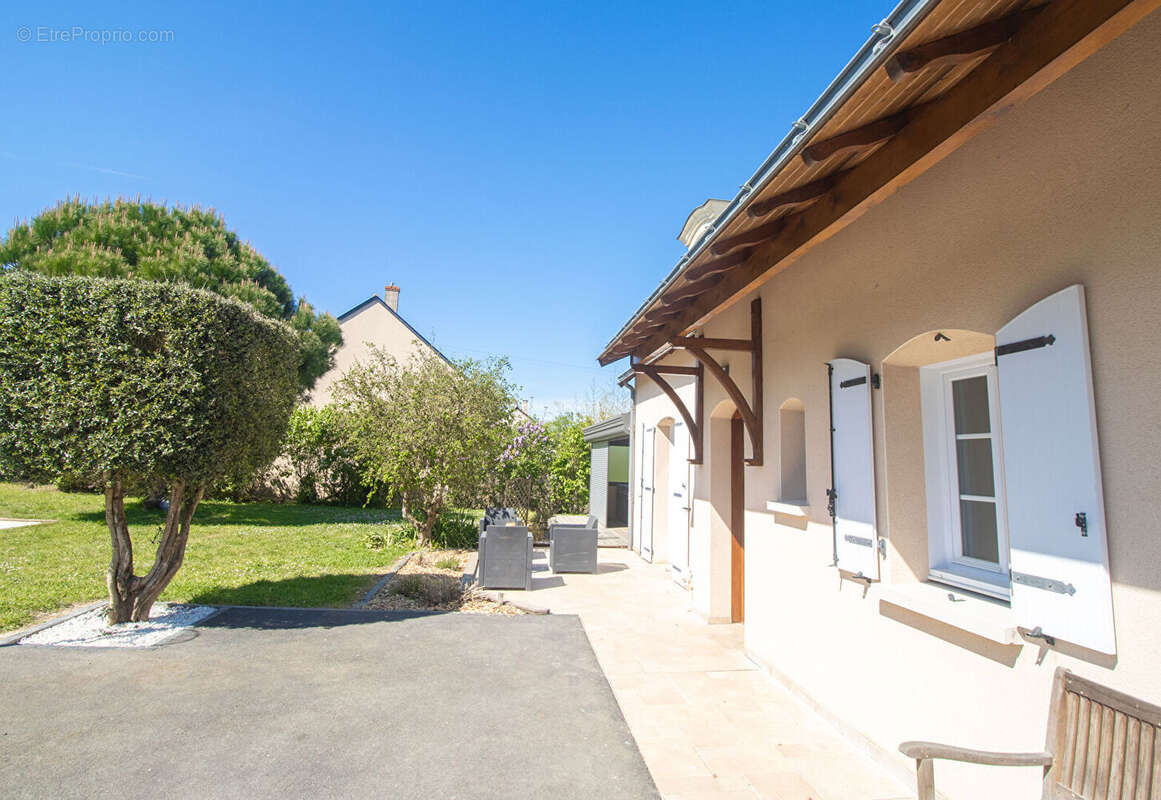 Maison à LONGUE-JUMELLES