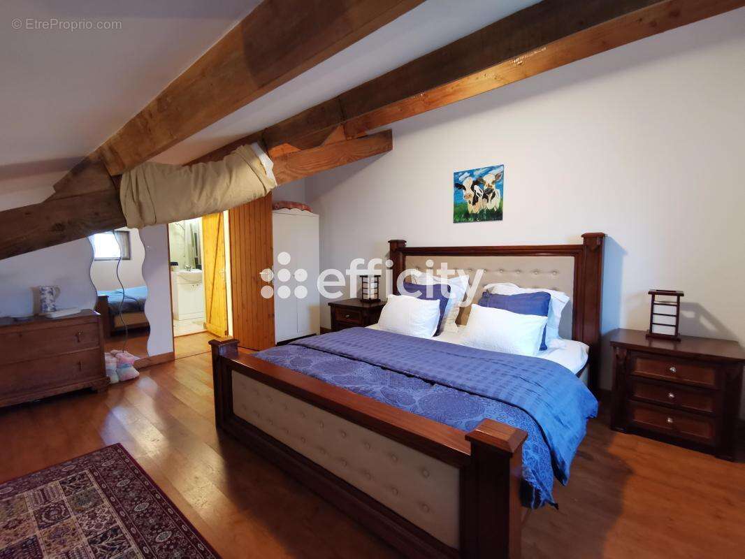 Maison à SAINT-SEVER-CALVADOS