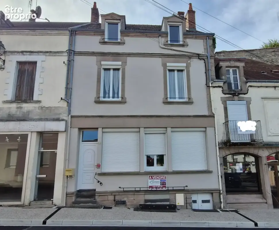 Maison à LUZY