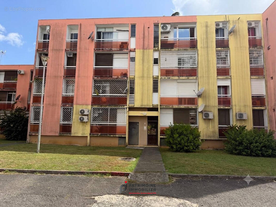 Appartement à LES ABYMES