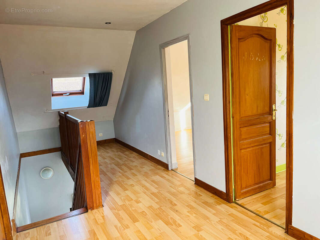 Maison à CHEMILLY-SUR-YONNE