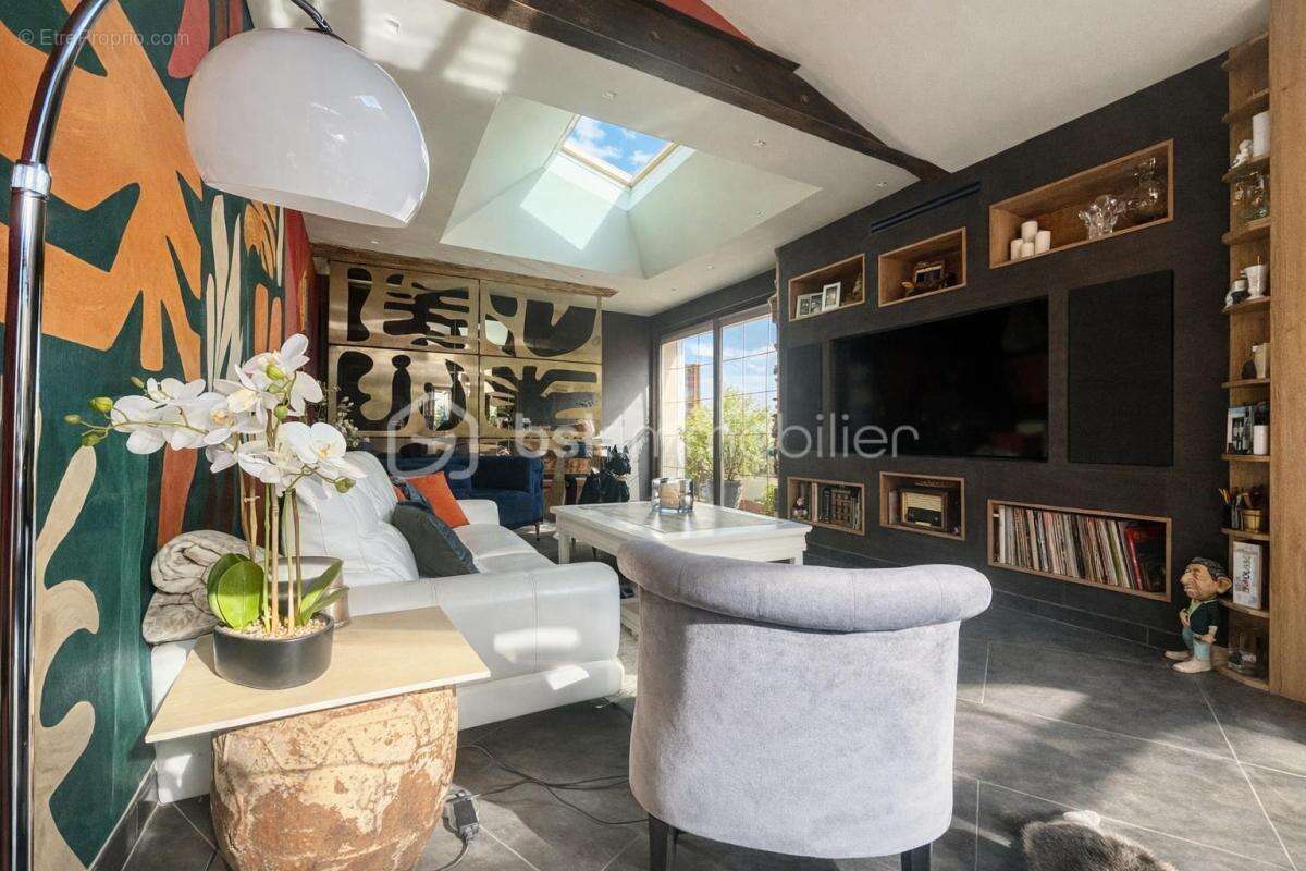 EXCLUSIVITÉ – Appartement d’exception avec Patio de 100m² – Hyper Centre de Villefranche-sur-Saône - photo 10