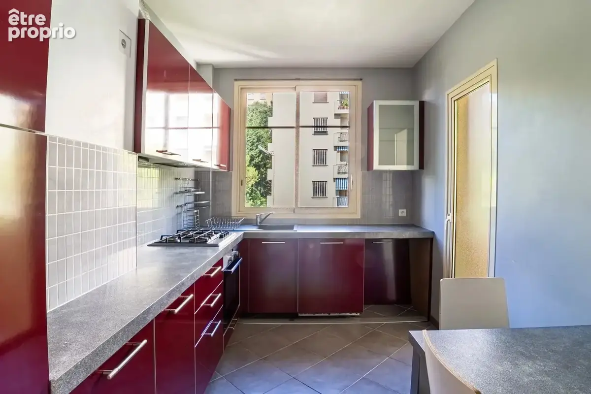 Estienne d'orves- 4 pièces - 73 m² - dernier étage - balcons - vue dégagée - photo 5
