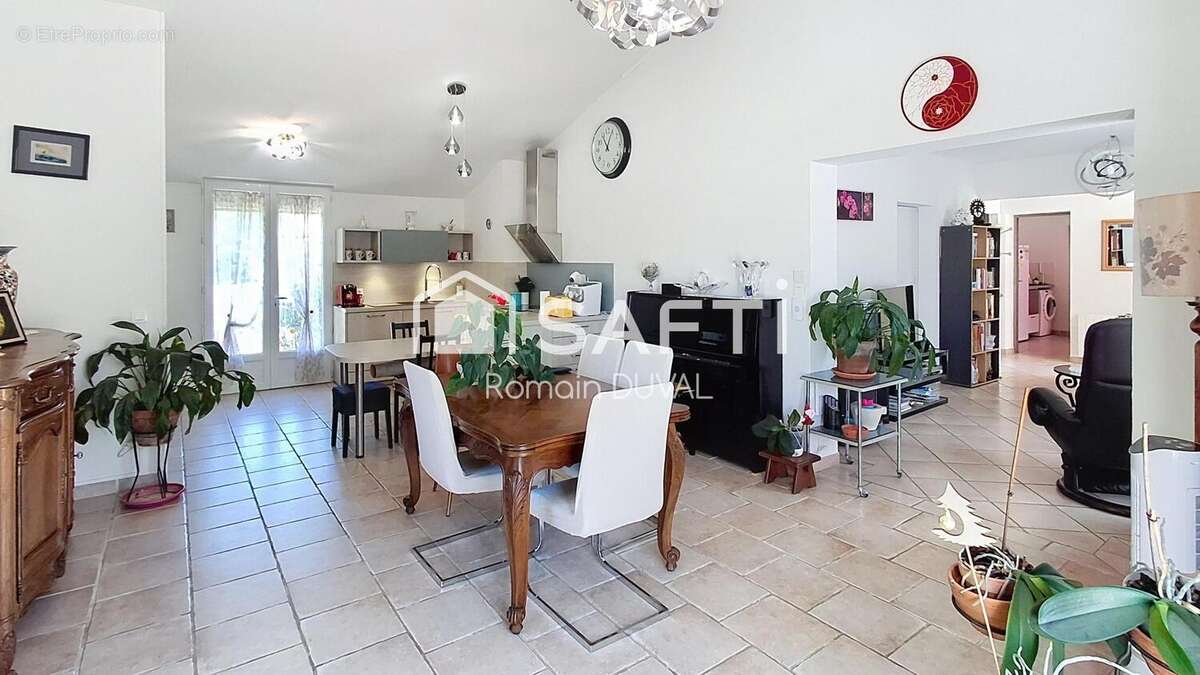 Photo 4 - Maison à SIX-FOURS-LES-PLAGES