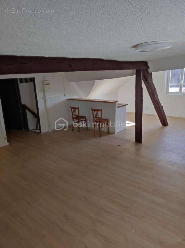 Maison à VILLENEUVE-L&#039;ARCHEVEQUE