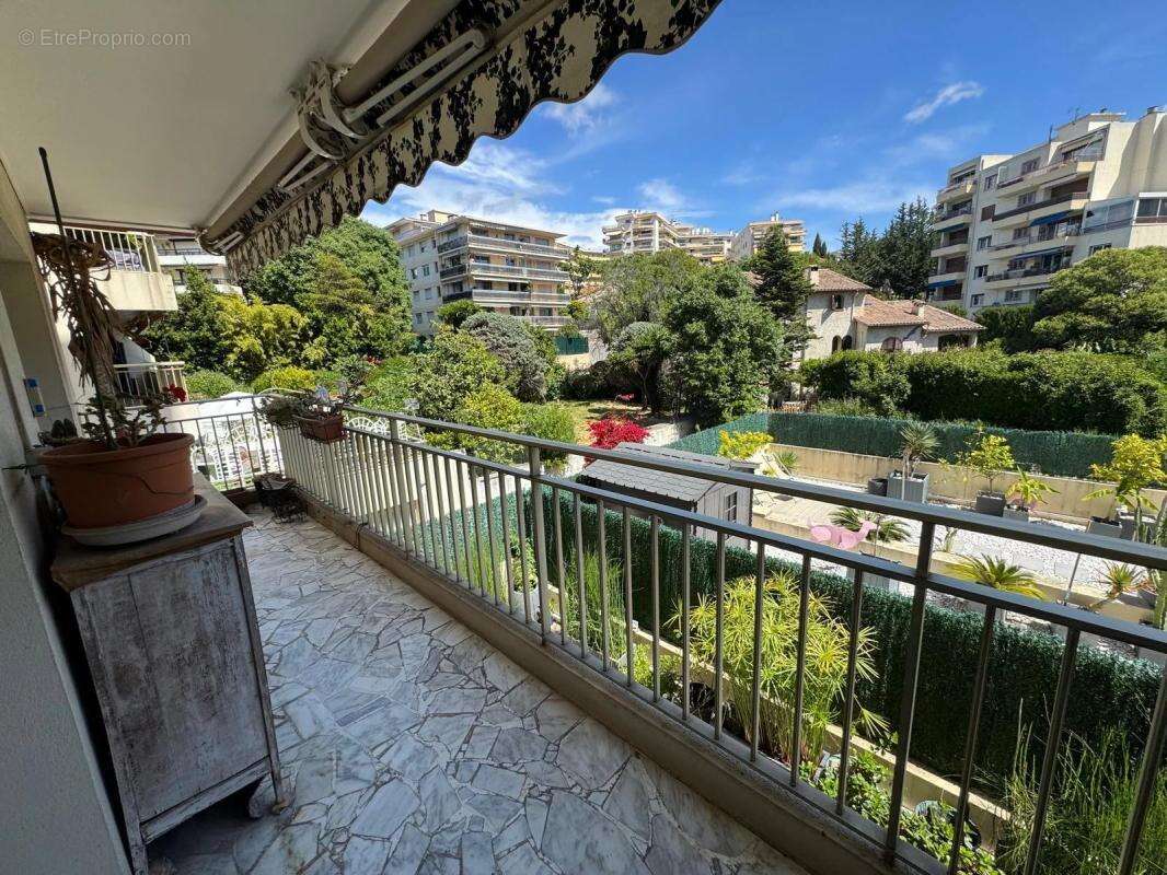 Appartement à LE CANNET