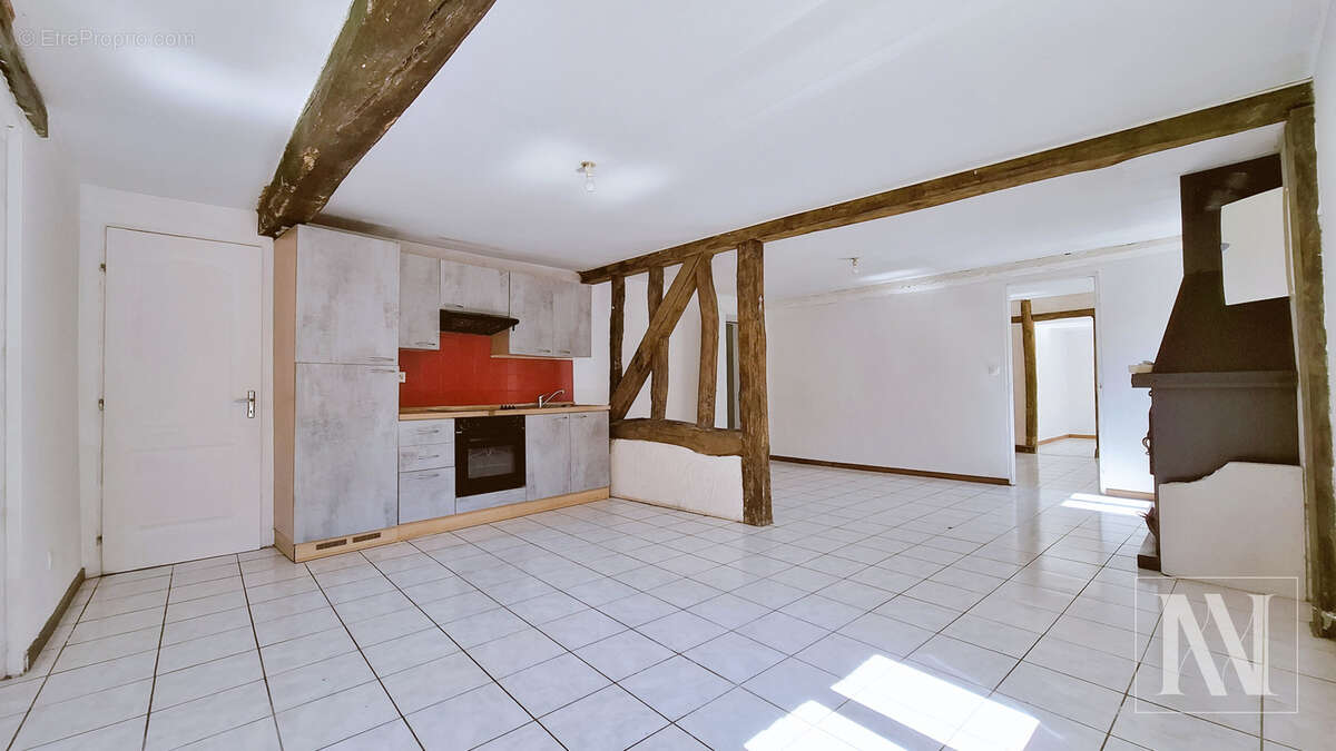 Maison familiale aux beaux volumes avec fort potentiel d'aménagement - photo 5