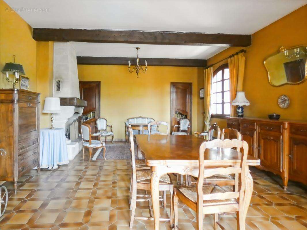 Maison à BAGNOLS-SUR-CEZE