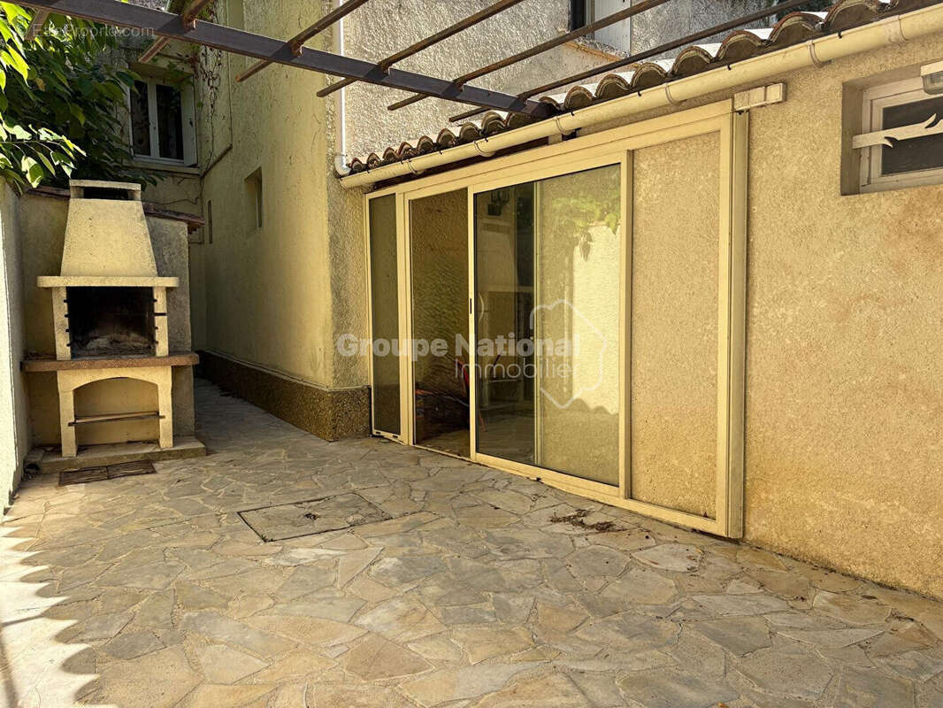 Maison à SAINT-HILAIRE-DE-BEAUVOIR