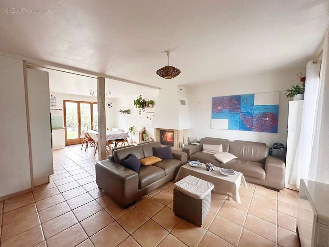 Maison à MONTMORENCY