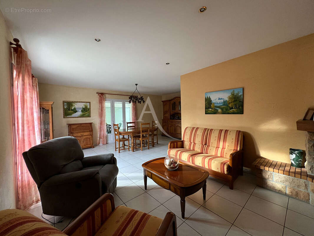 Maison à TALMONT-SAINT-HILAIRE