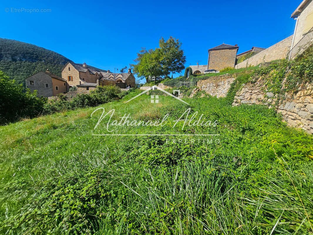Terrain à MOSTUEJOULS