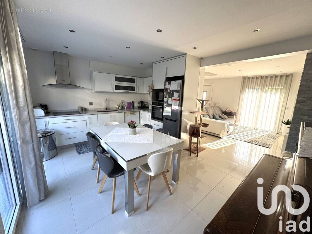 Photo 1 - Maison à PONTAULT-COMBAULT