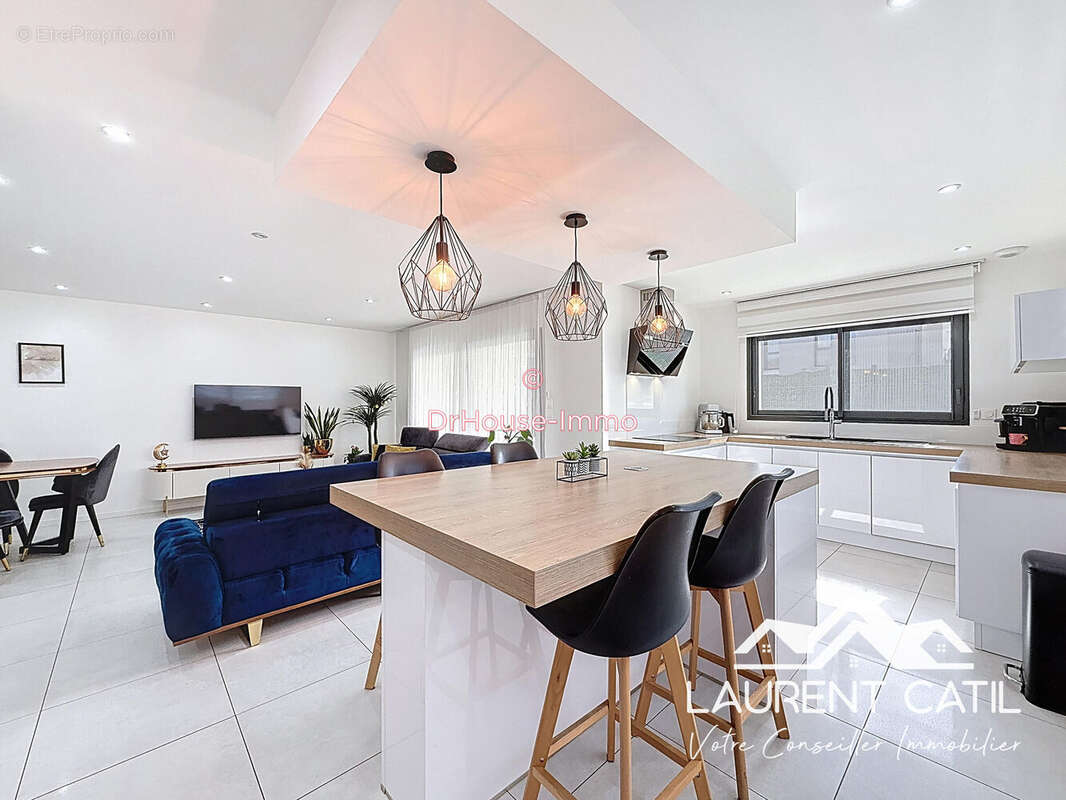 Maison à MOURS-SAINT-EUSEBE