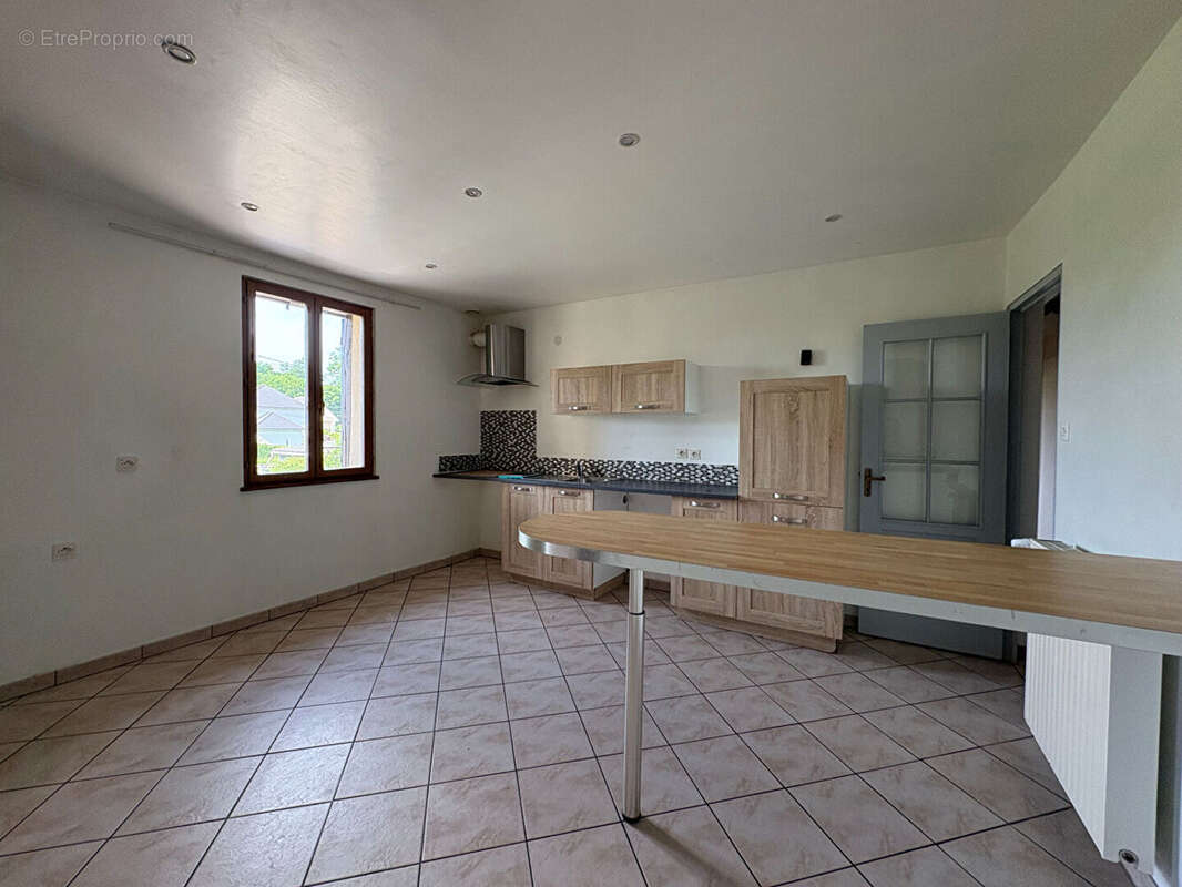 Maison à vendre - Yvetot - 149 m² - 4 chambres - Terrain 550 m² - photo 4
