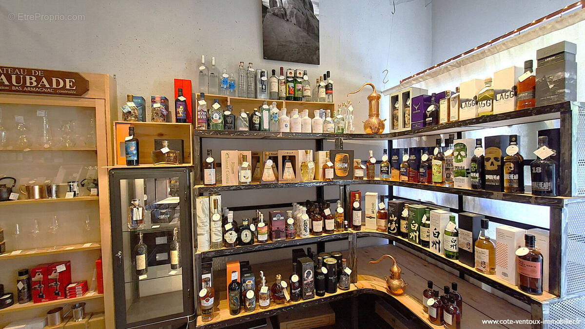 Commerce à VILLENEUVE-LES-AVIGNON