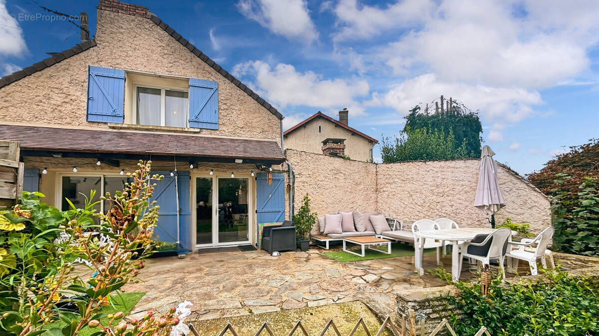 Maison à JOUARS-PONTCHARTRAIN