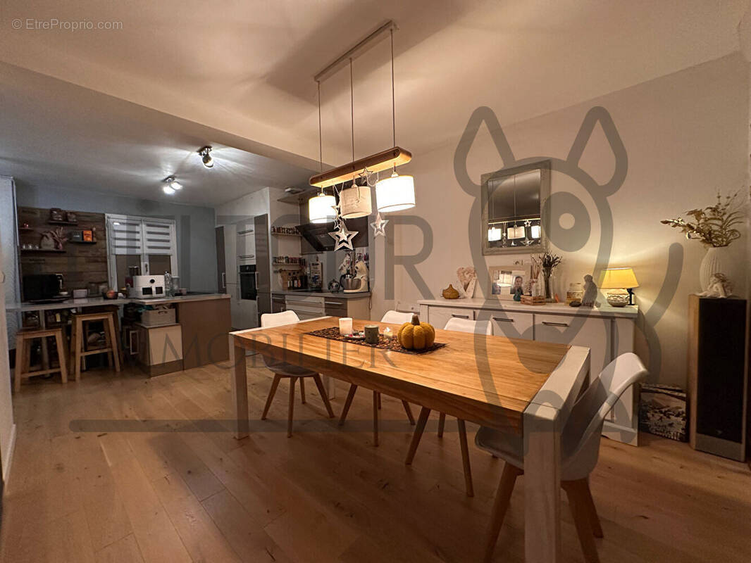 Maison à VILLENEUVE-LE-COMTE