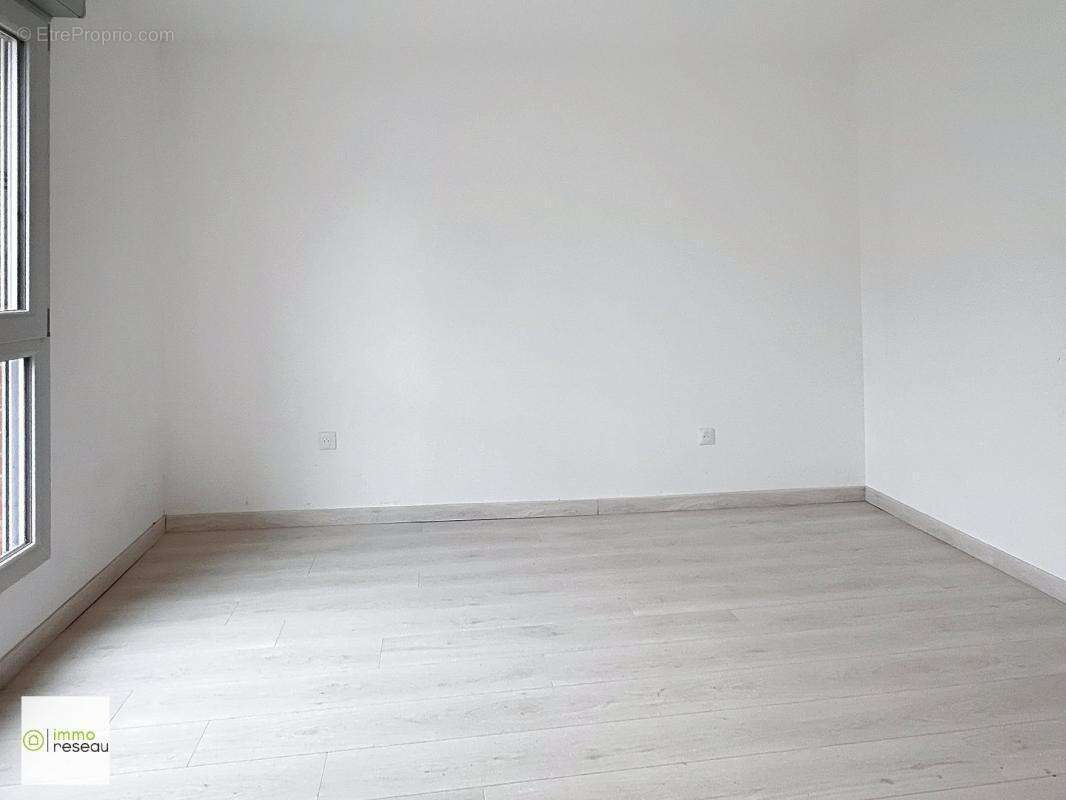 Appartement en rez-de-jardin - photo 3
