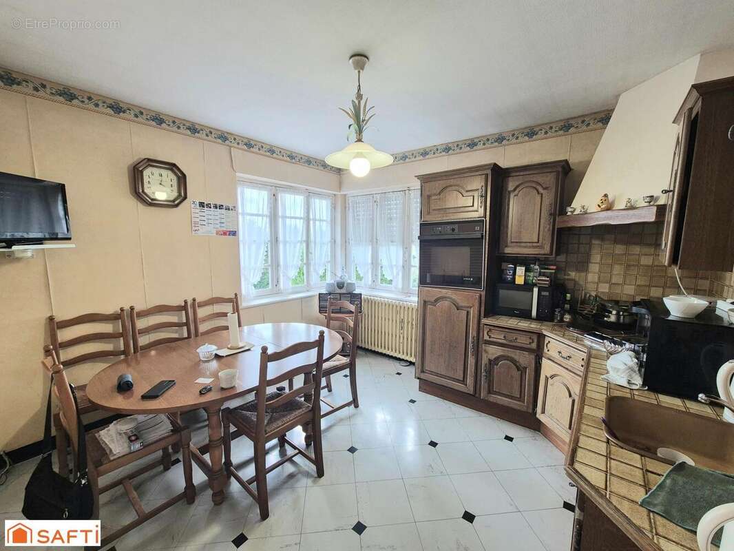 Photo 2 - Maison à LANDIVISIAU