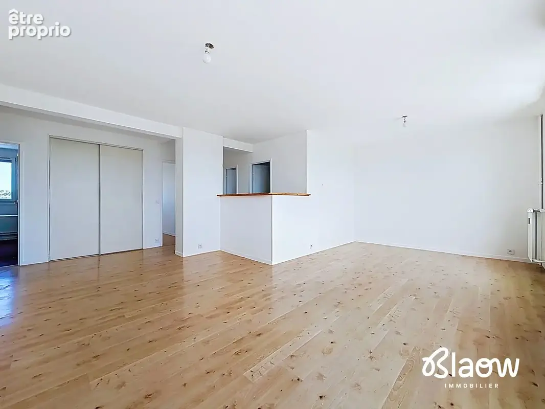 Appartement 4 pièces 76 m² à vendre à Decines-Charpieu (69150) - photo 4