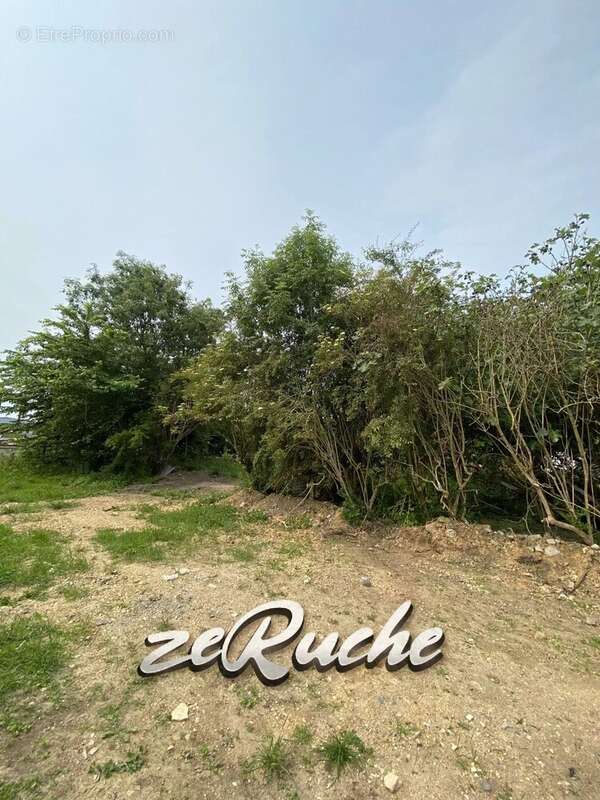 Terrain constructible 620m2 à Saint-Vigor-le-Grand - photo 3