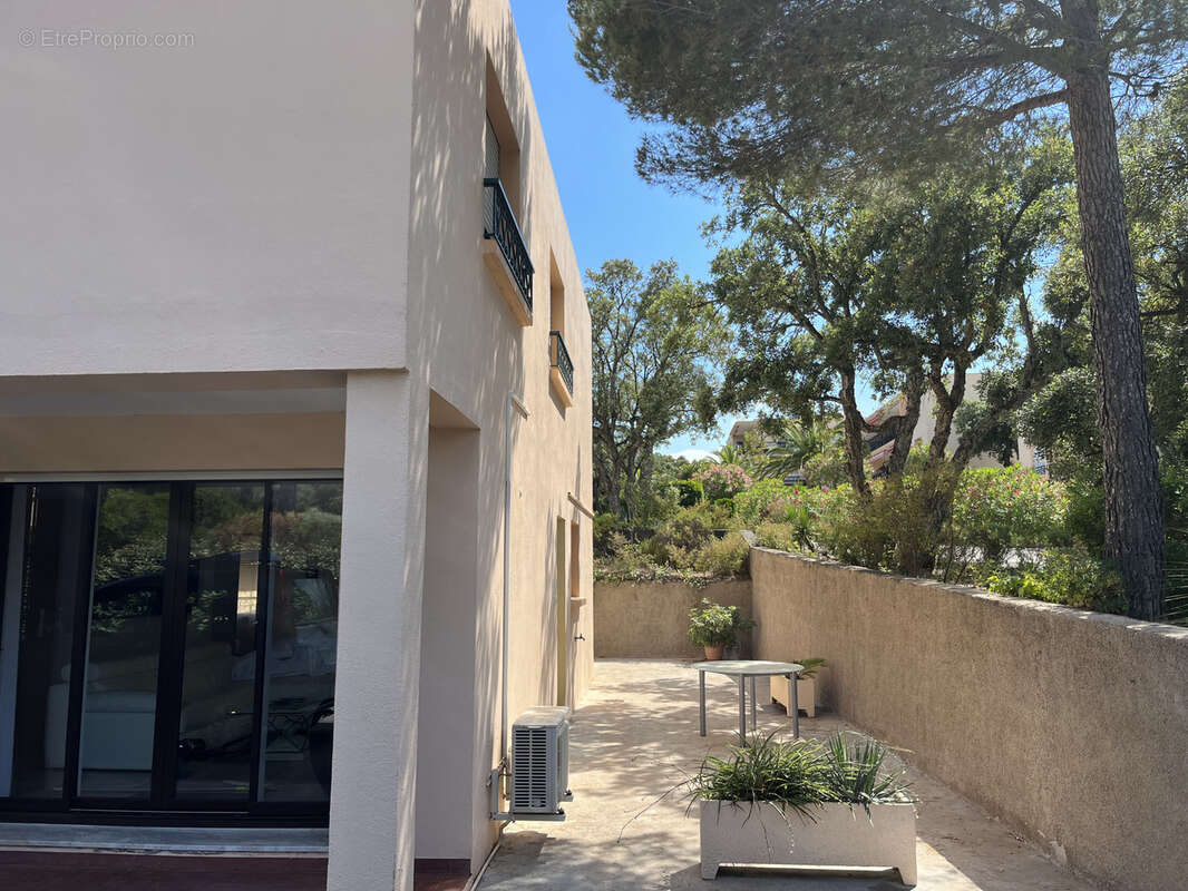 Appartement à FREJUS