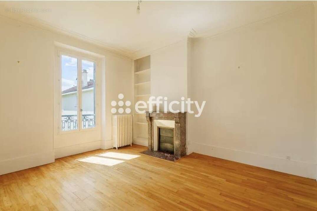Maison à NEUILLY-PLAISANCE