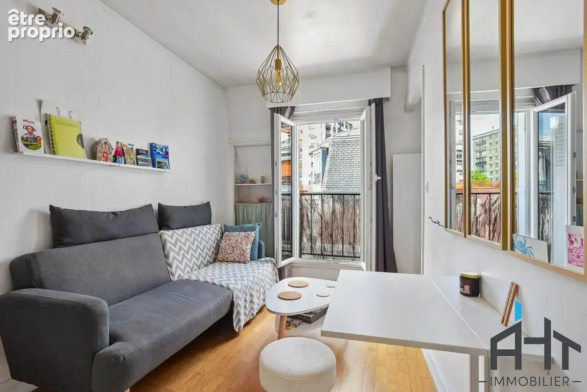 Appartement à PARIS-12E