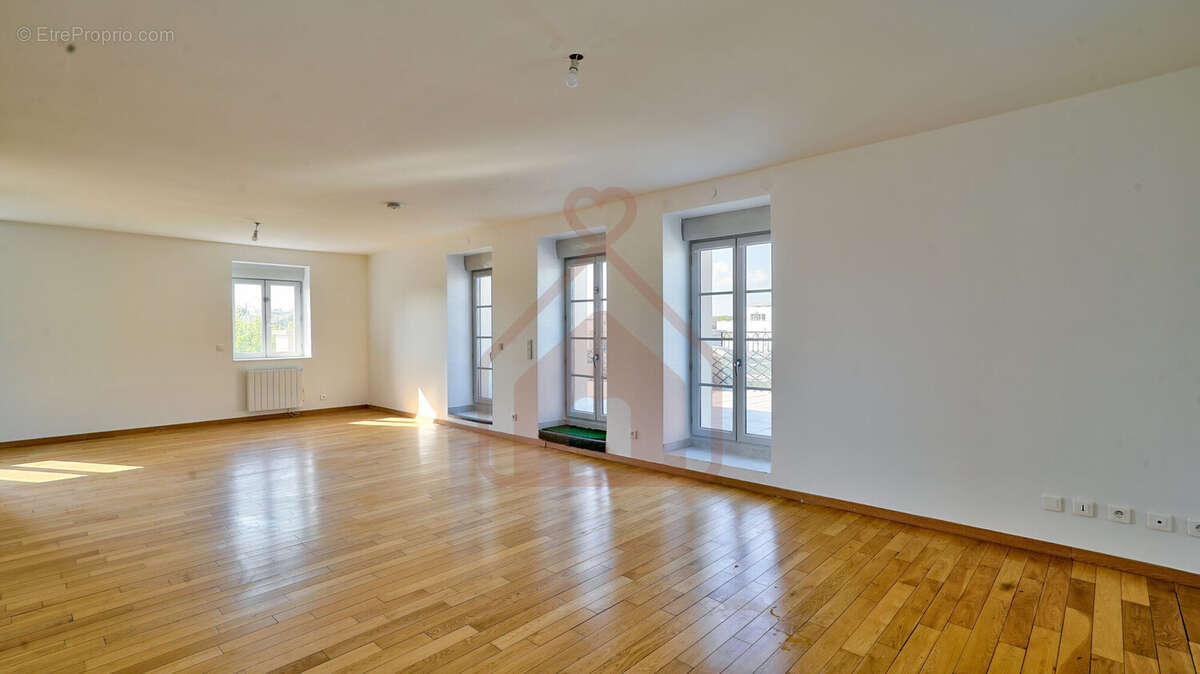 Appartement à THIAIS