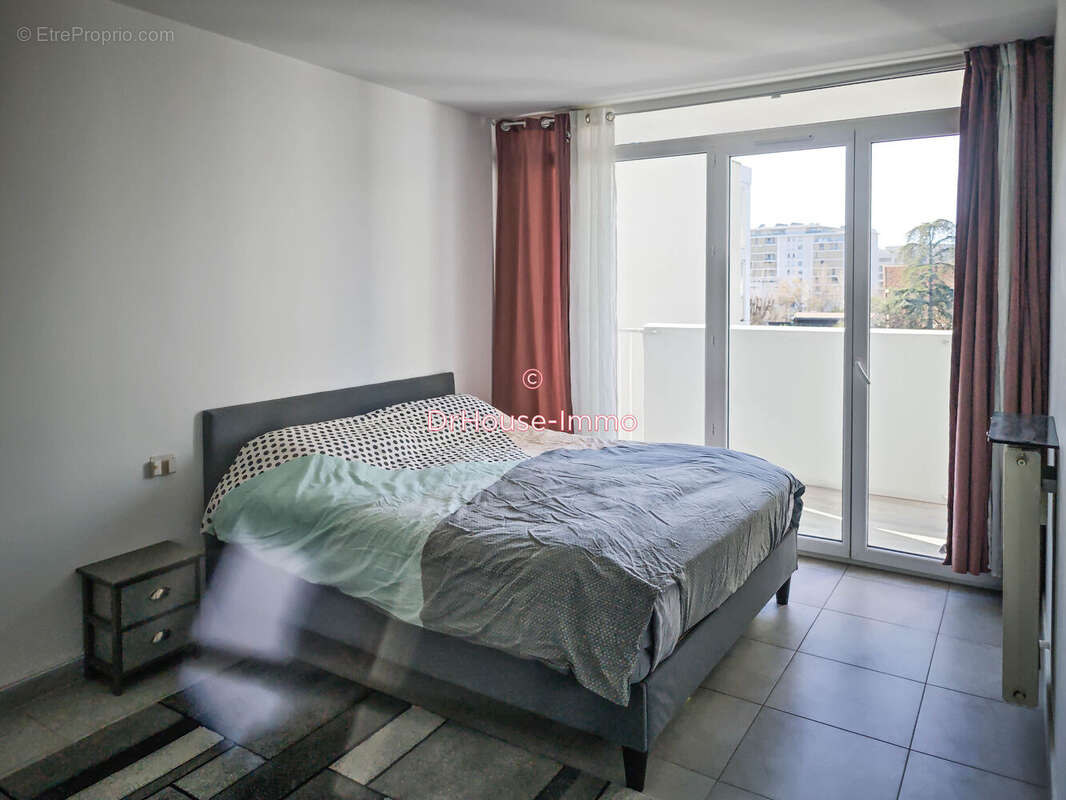 Appartement à MARSEILLE-11E
