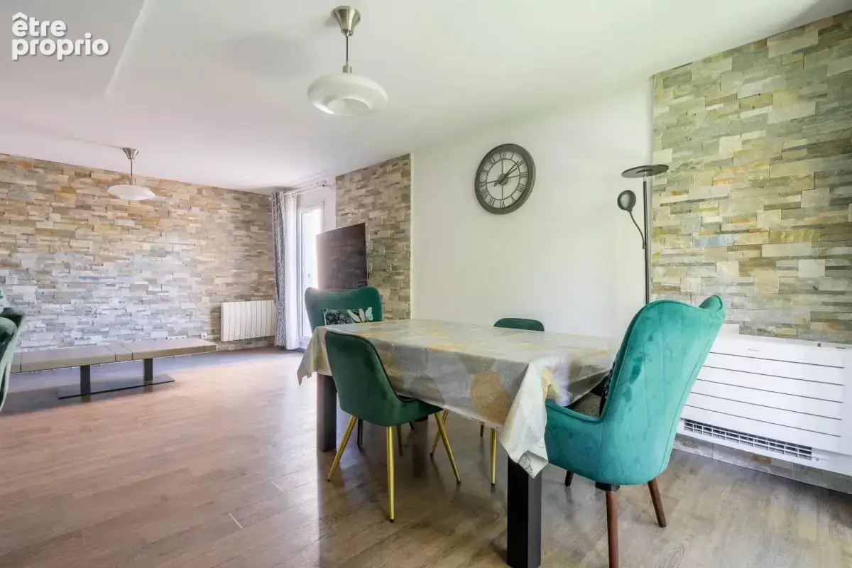 Appartement de 4 pièces de 92 m² au Bourget - photo 3