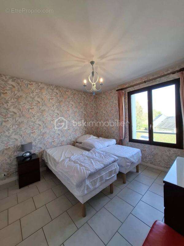 Appartement à MAGNY-LE-DESERT