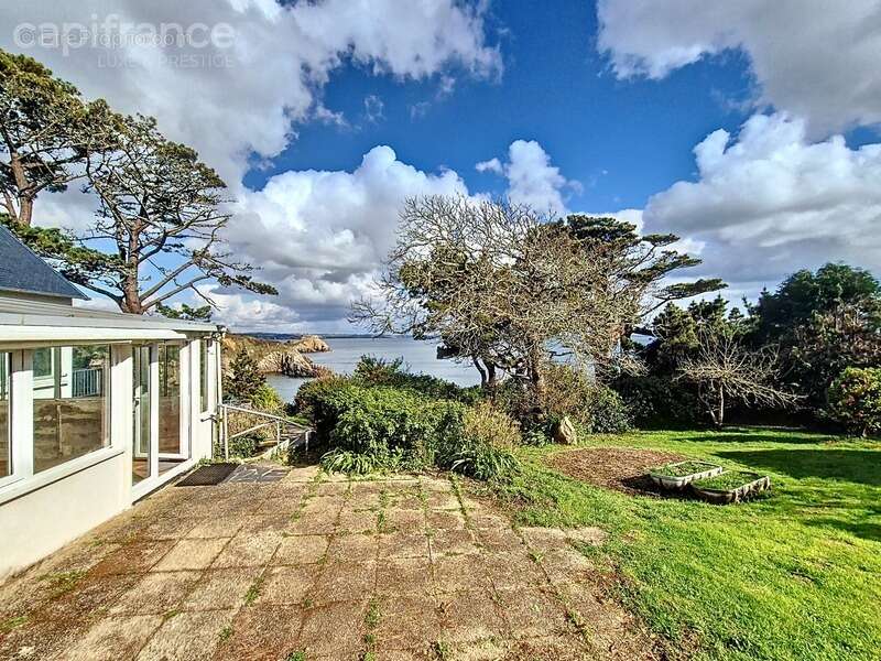 Maison à PLOUGONVELIN