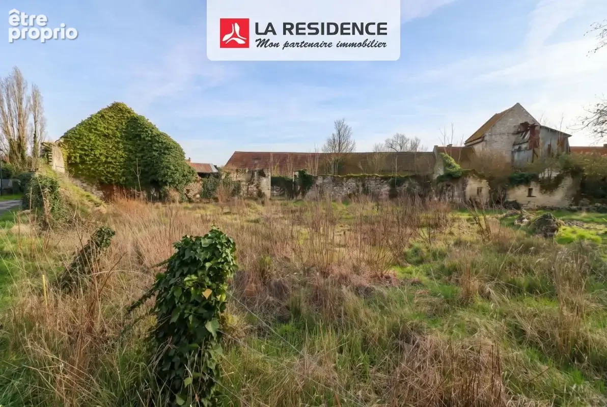 Photo Terrain à Nucourt au prix de 67 500€