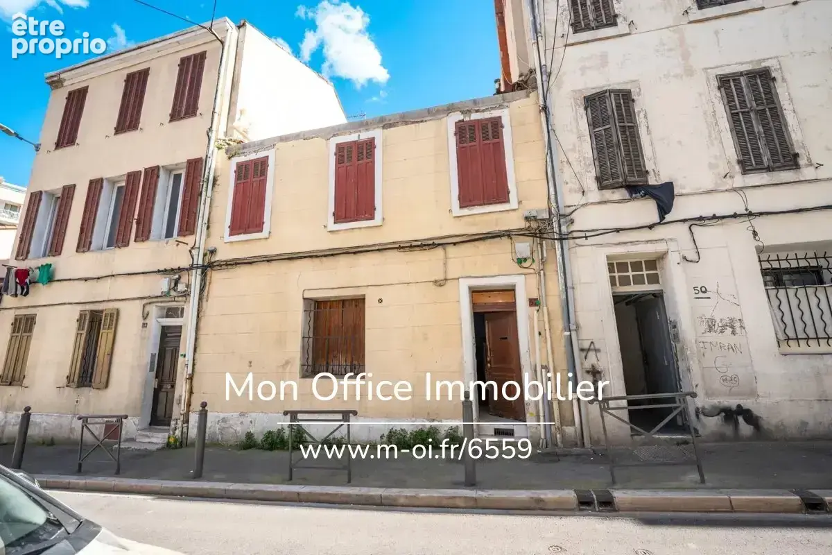 Appartement à MARSEILLE-3E