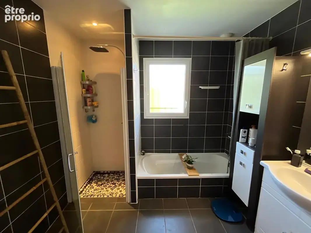 Maison de plain-pied sur MUR-SUR-ALLIER - photo 5