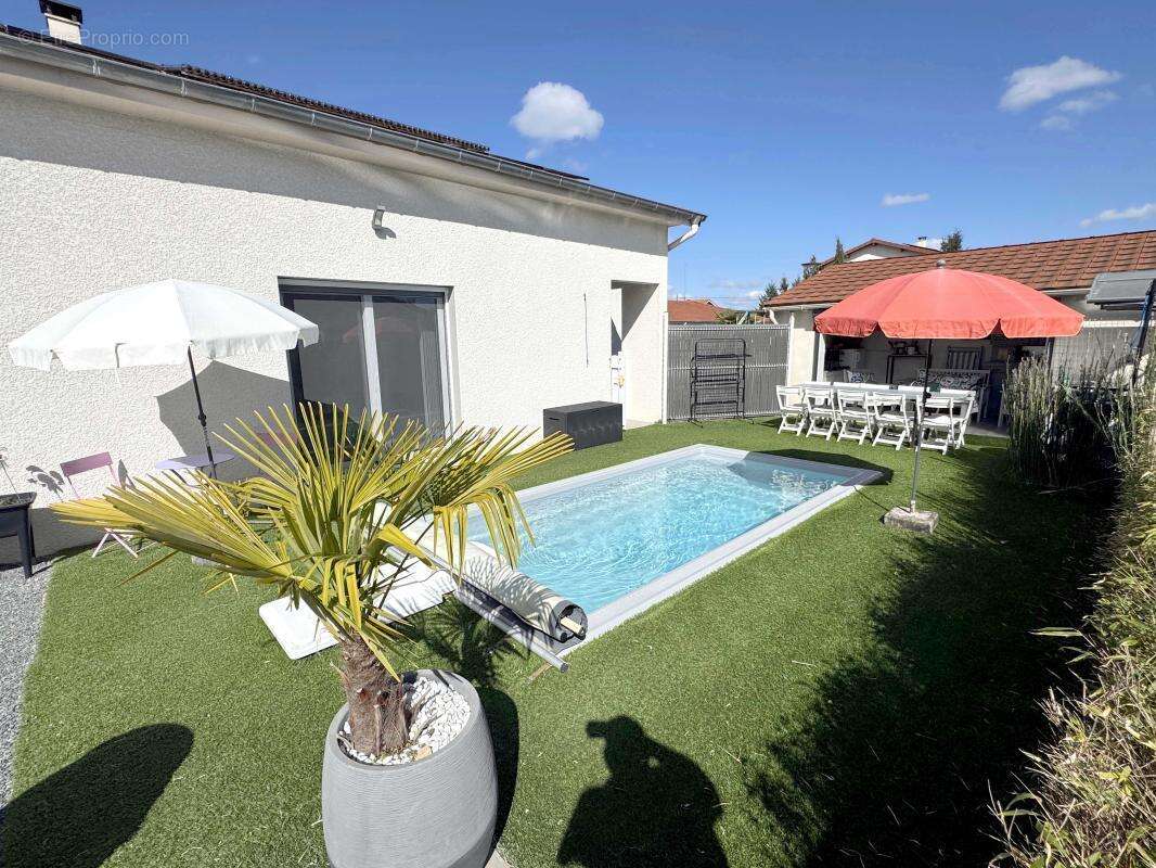 Maison à RIORGES