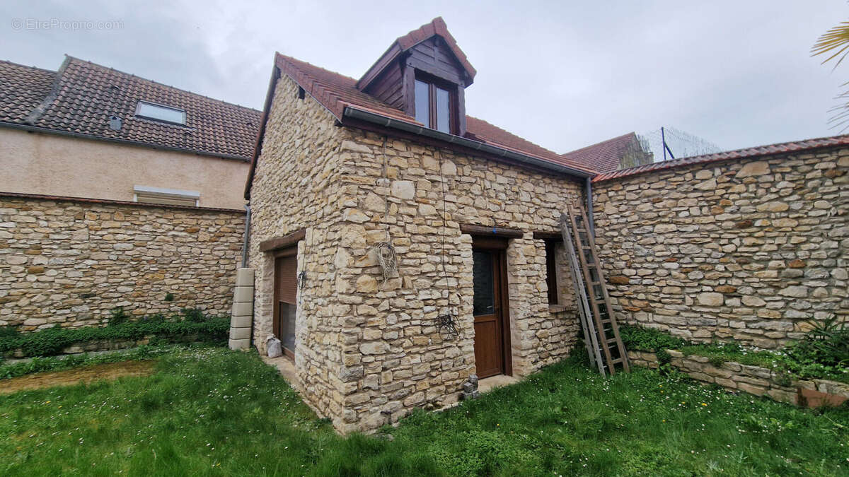 Maison à BUCHELAY