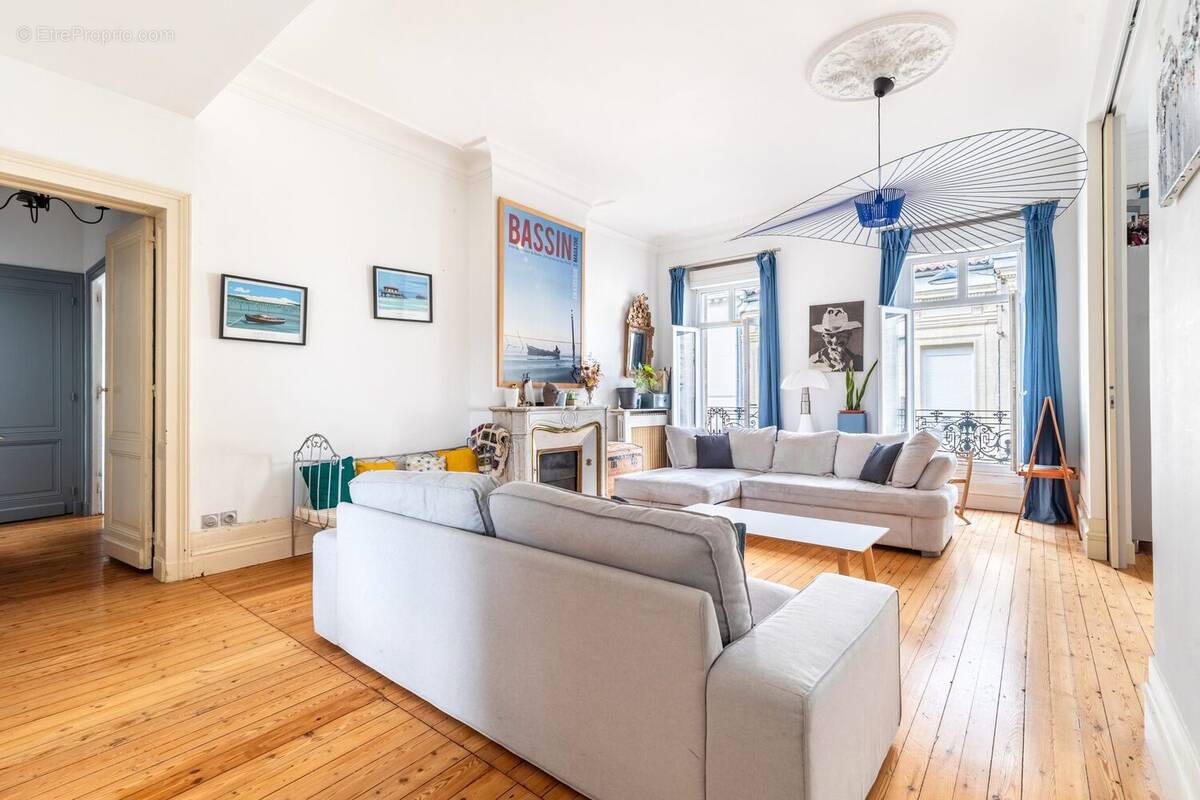 Appartement à BORDEAUX